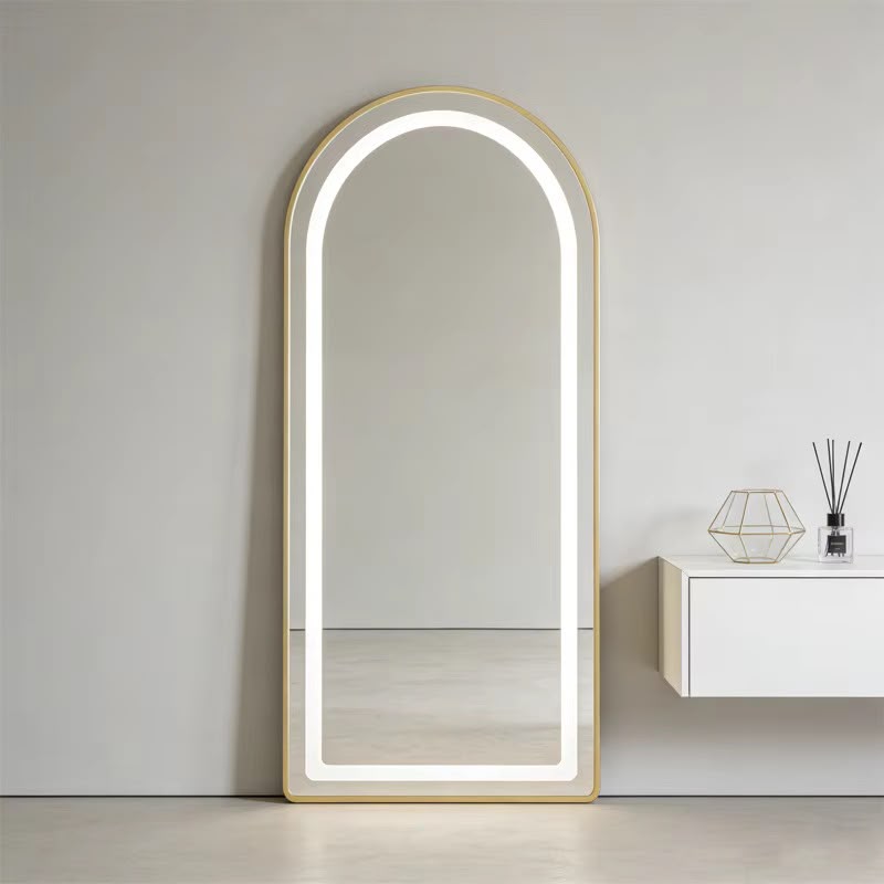 מראת גוף חכמה מעוצבת דגם ARCH-GOLD 180×80 ס"מ עם תאורת LED היקפית